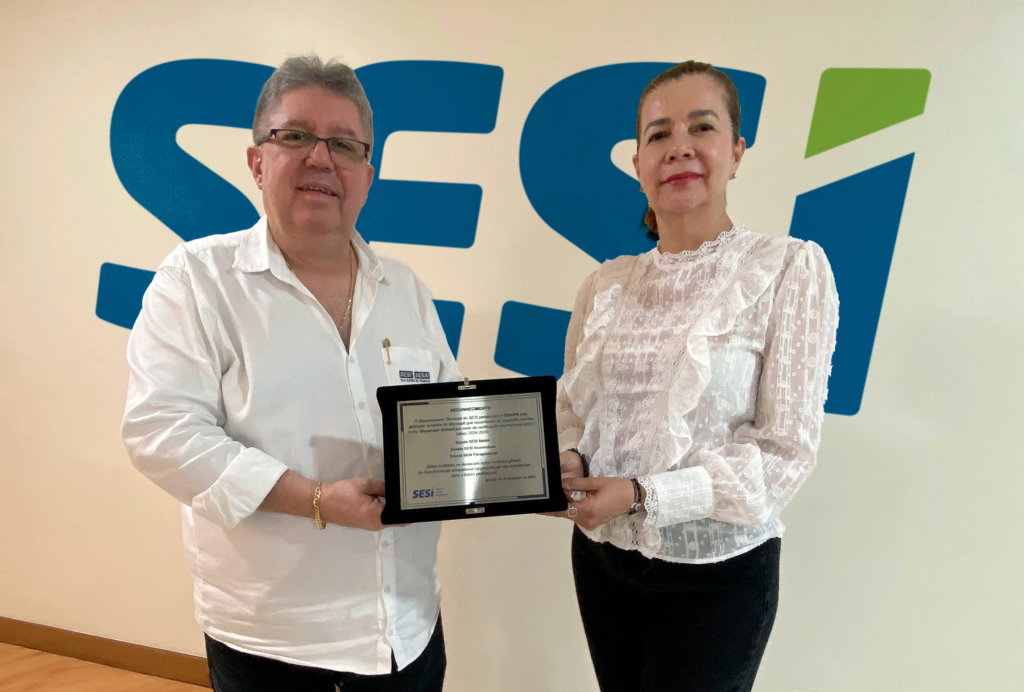 Dário Lemos e Márcia Arguelles comemoram certificação Microsoft